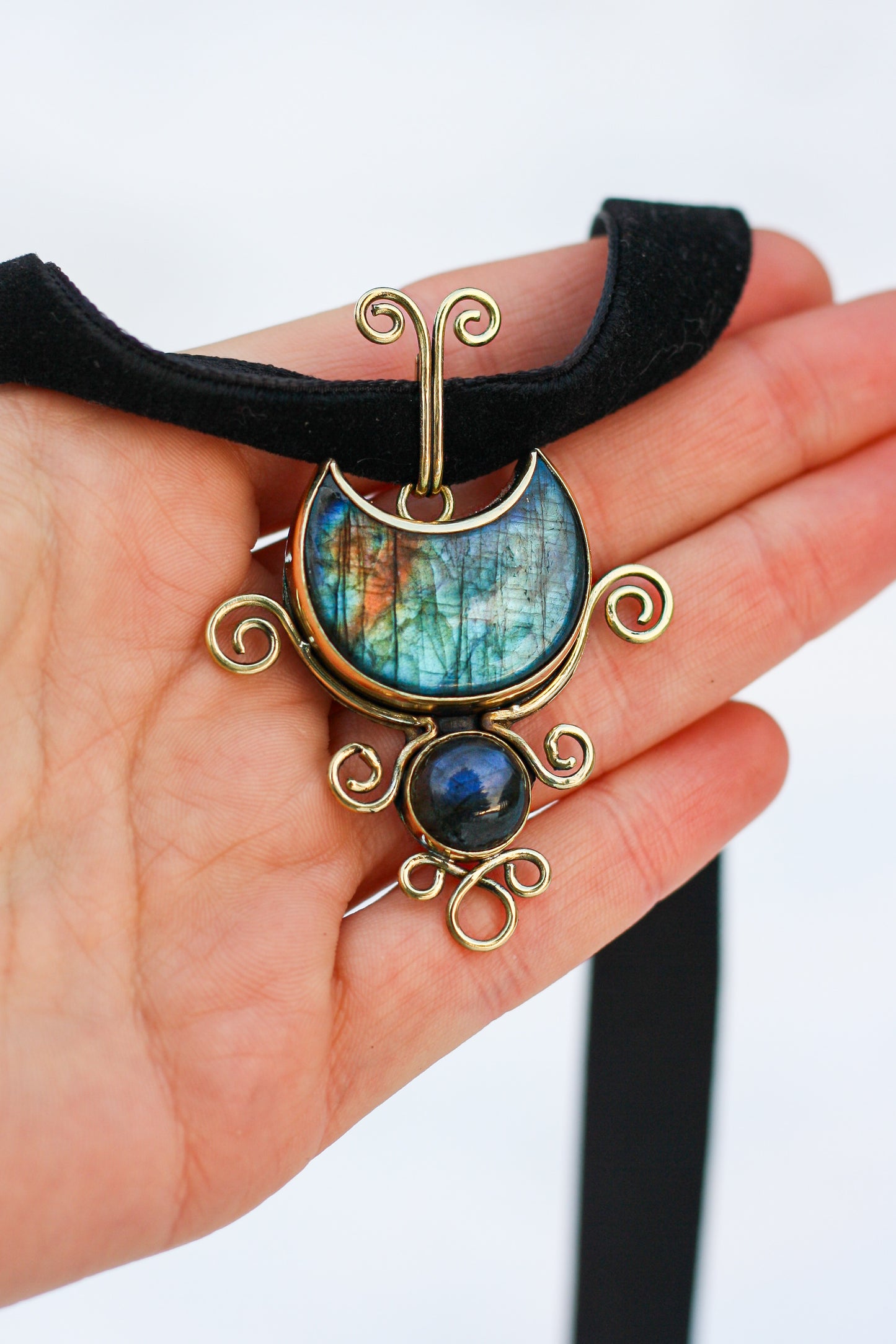 Treasures of the High Priestess - Labradorite Pendant