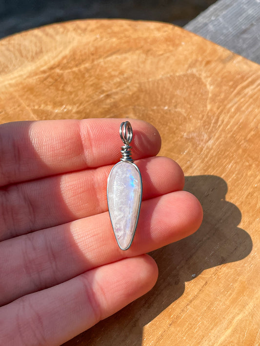 Pendentif - Pierre de lune pointe