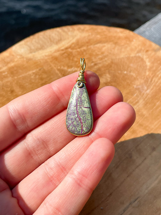 Pendentif - Stichtite Serpentine « atlantiste »