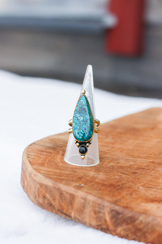 Trésors bleu- bague shattuckite et onyx noir