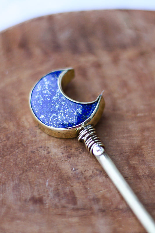 Trésors lunaires - pique à cheveux lapis lazuli