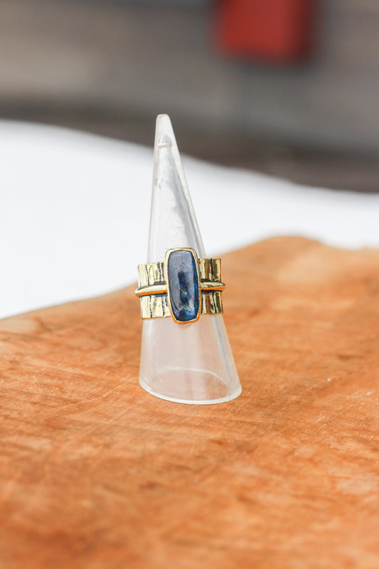 Trésors bleu- bague cyanite bleu profond