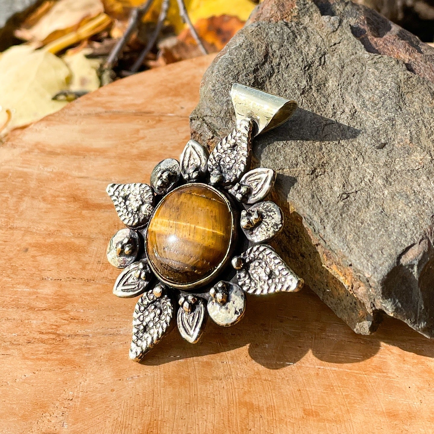 Trésors Tribal - pendentif œil de tigre